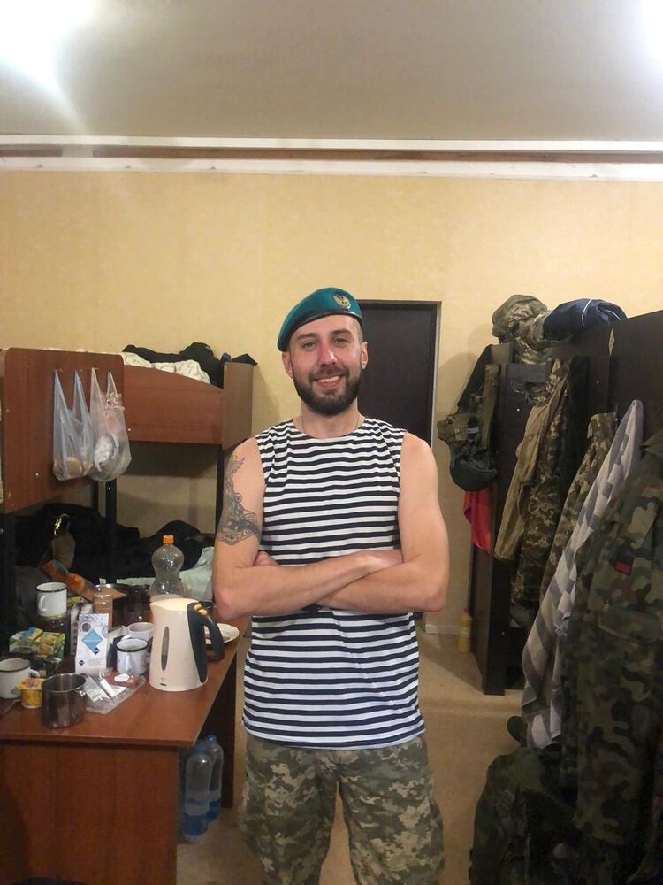  ,   Maks, 38 ,   ,   