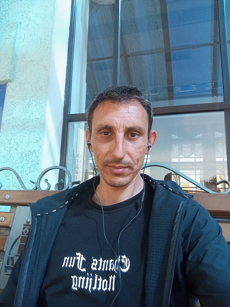  47512126  , 37 ,    