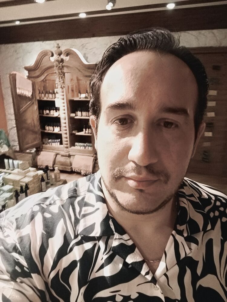  46214396  Sinan Teker, 32 ,    