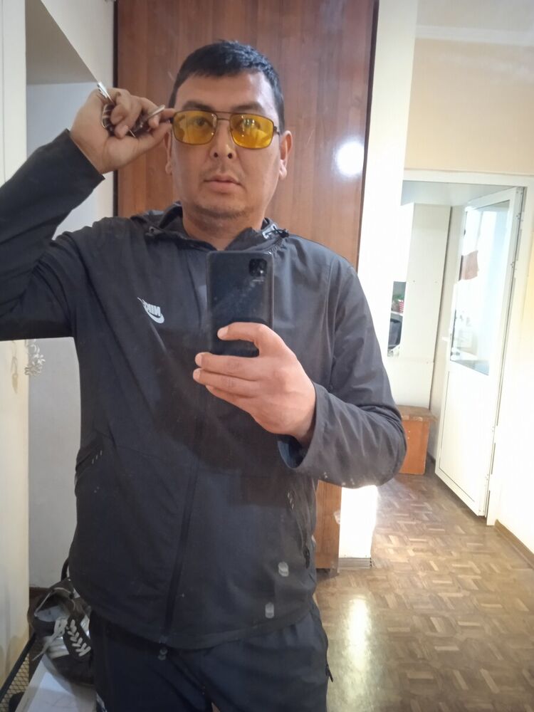  21742896  Serik, 38 ,    