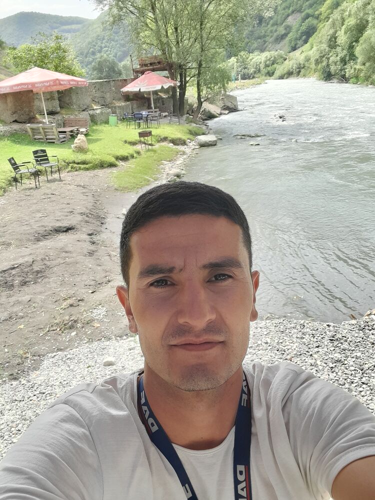  23736246  Alisher, 36 ,    