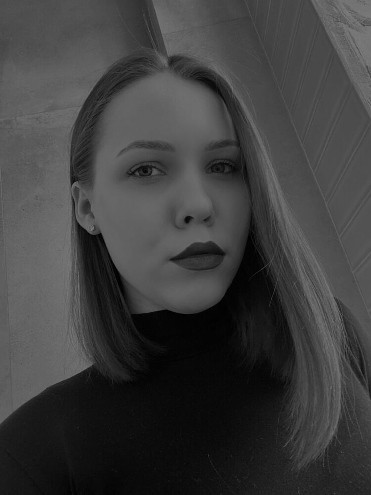  ,   Sofia, 21 ,   