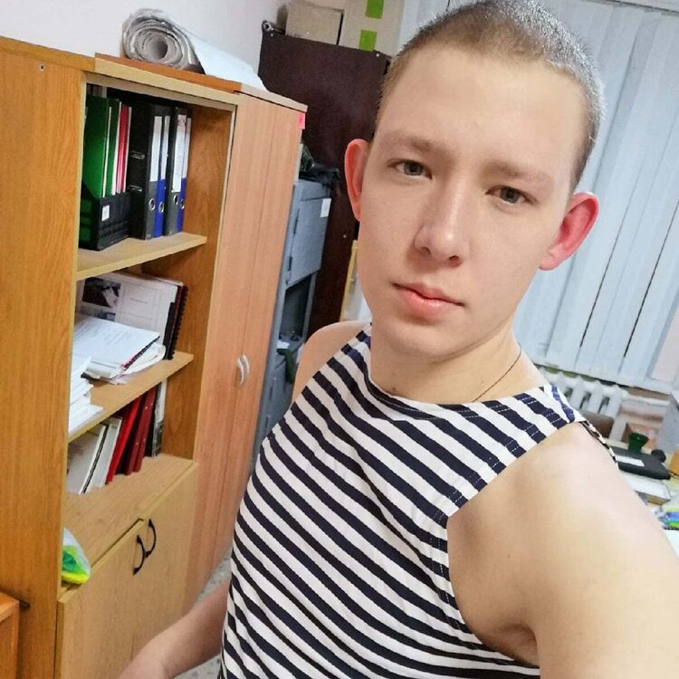  30715646  , 27 ,    