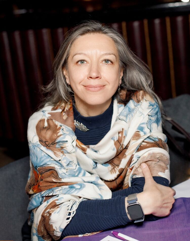  53804486  Ludmila, 46 ,    