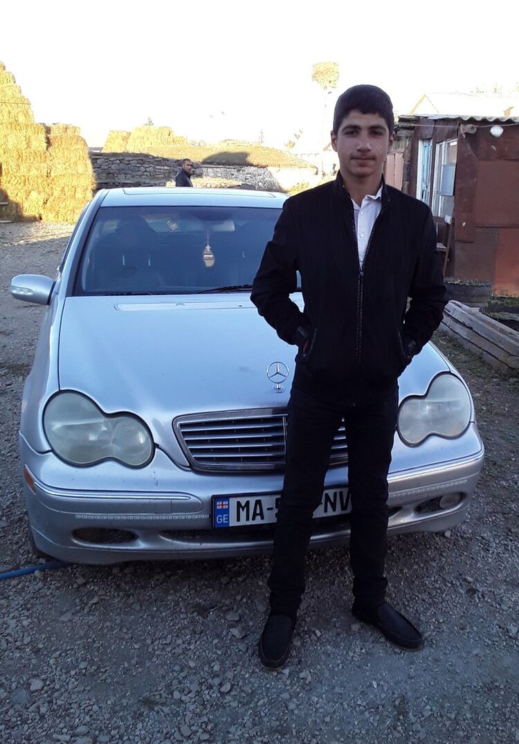  17948266  Velis, 25 ,    