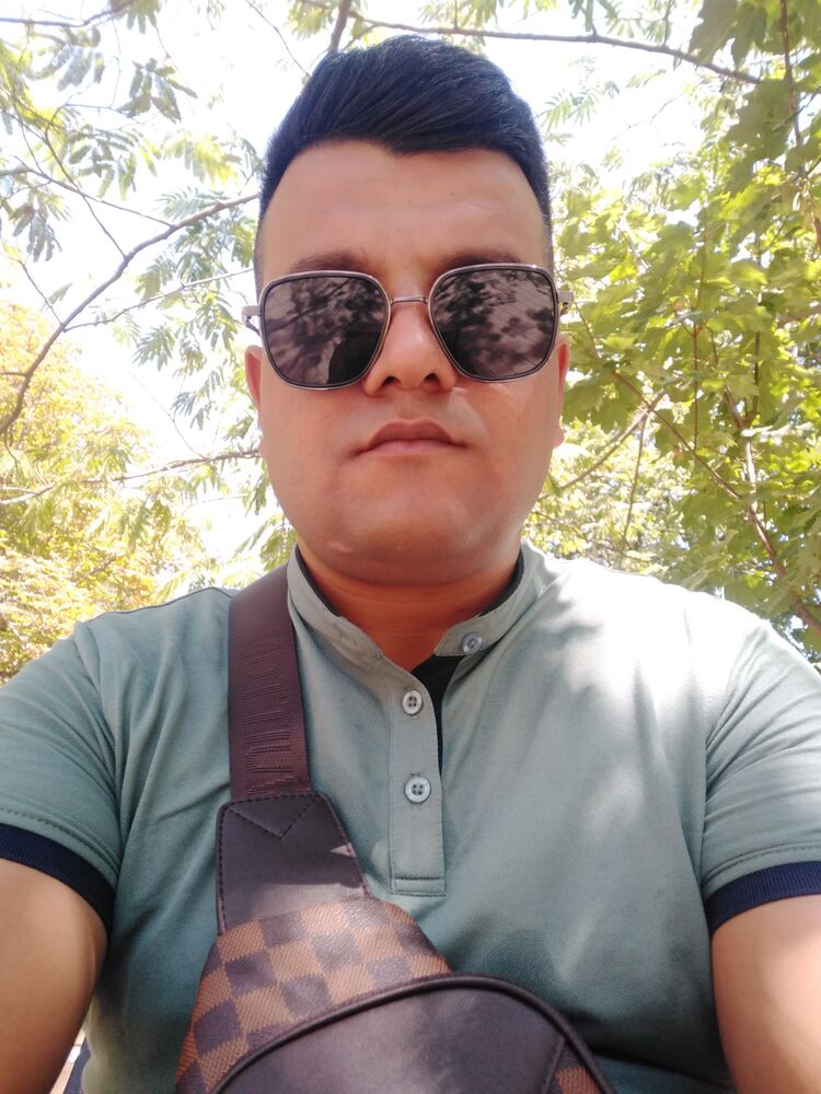  48578696  , 33 ,    