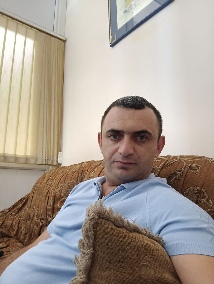  27187386  Aram, 35 ,    