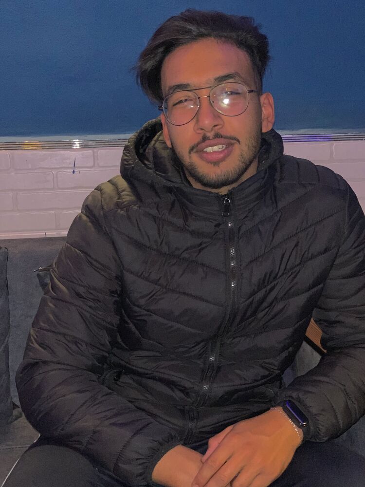  Algiers,   Rabeh, 25 ,   ,   