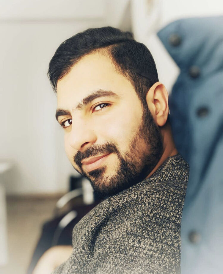  Esenyurt,   Hamid, 36 ,   ,   , c , 