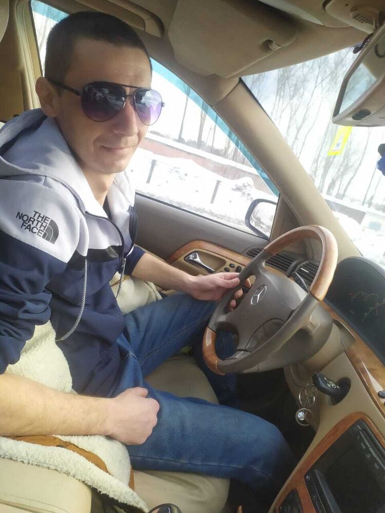  ,   Maxim, 34 ,   ,   