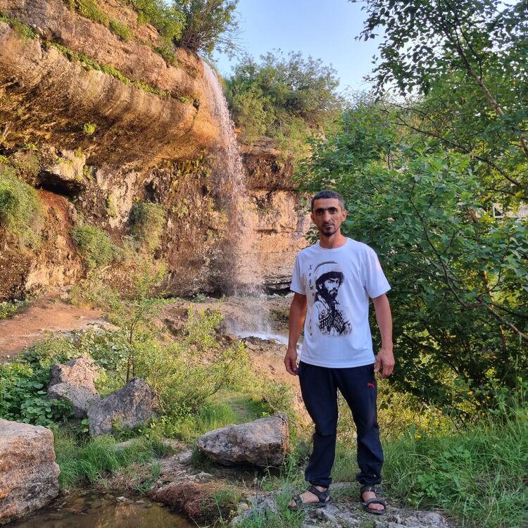  29746336  Gadzhi, 39 ,    