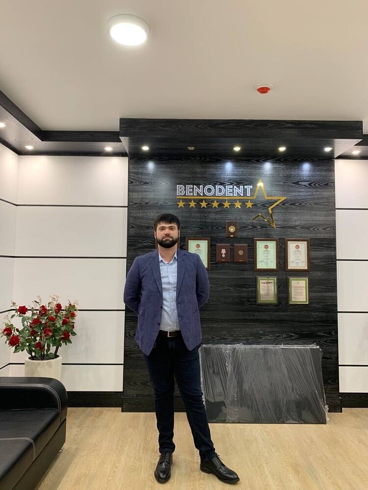  54732116  Dr Bekkhan, 30 ,    