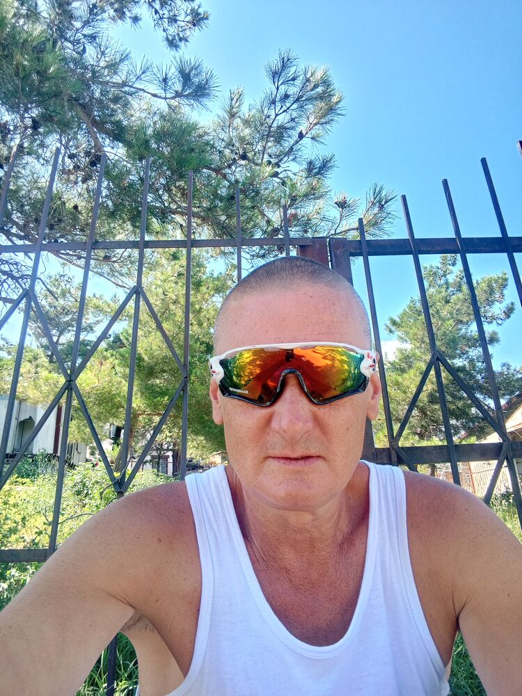  53524346  Dennis, 41 ,    