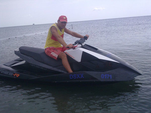  ,   Polad, 44 ,   