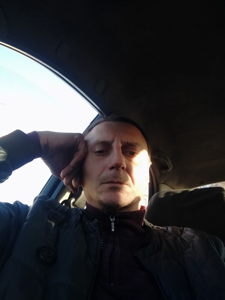  47183686  Valentin, 41 ,    