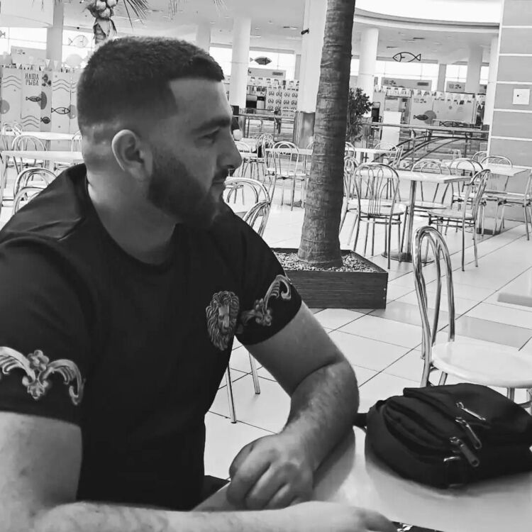  53748406  Telman, 22 ,    