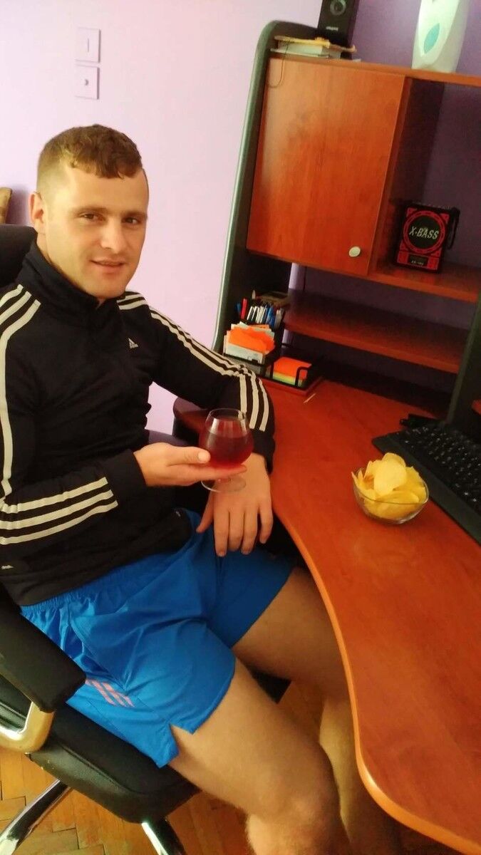  ,   Iurii, 34 ,   ,   , c 