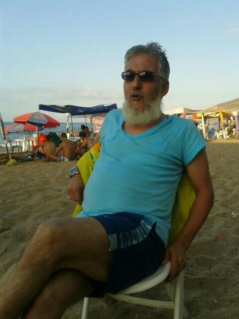  17517436  Zakariach, 63 ,    