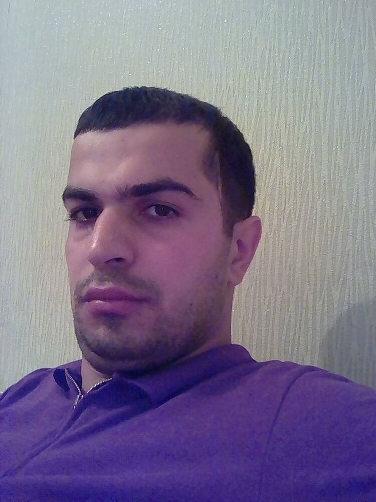  ,   Elvin, 33 ,   
