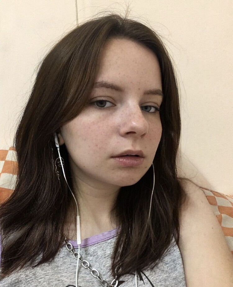  29793316  Julia, 24 ,    
