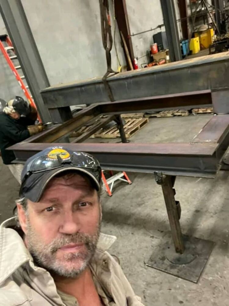  48056516  Mark David, 59 ,    