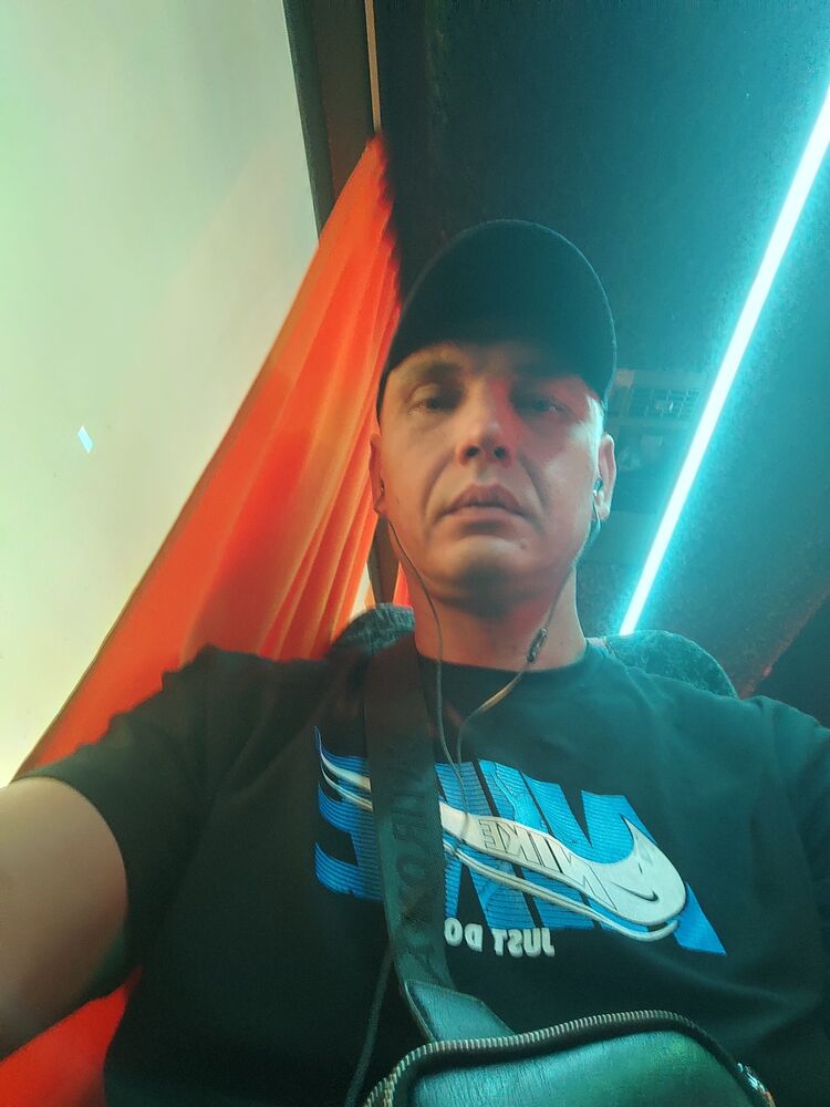  43961176  Vova, 44 ,    