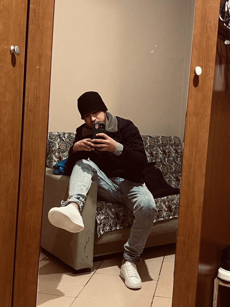  26959516  Akbar, 26 ,    -