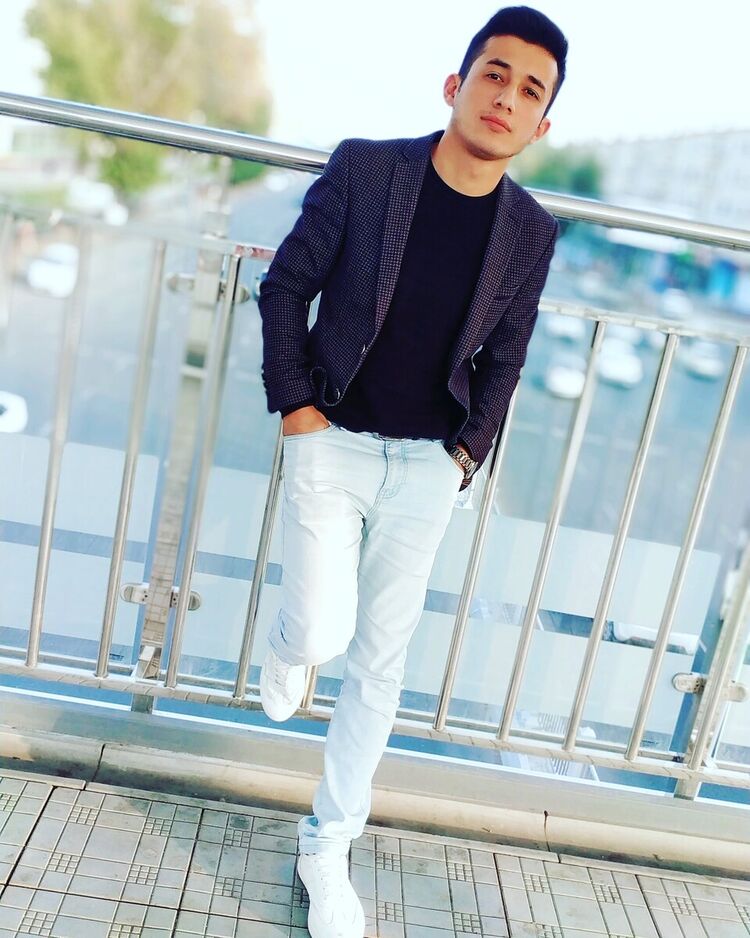  20564016  Chik, 32 ,    