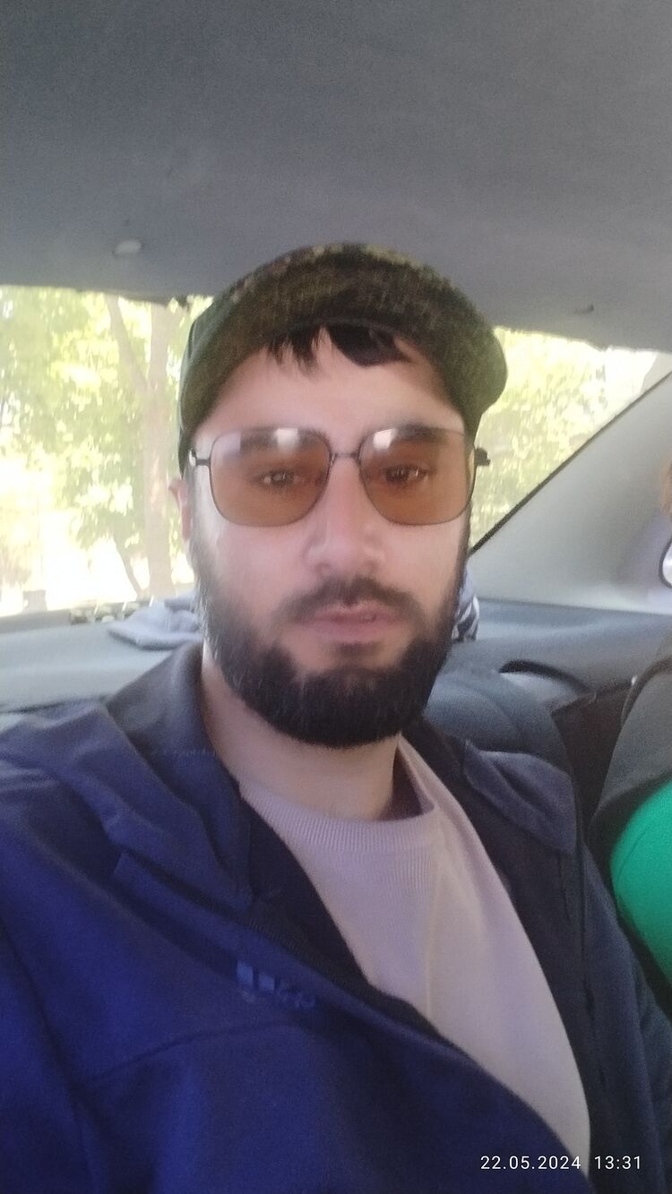  43667756  , 33 ,    