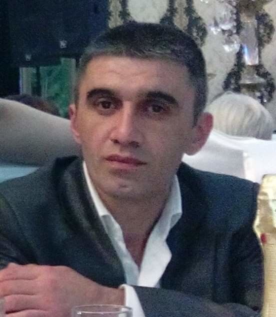  18899426  Cavanshir, 44 ,    