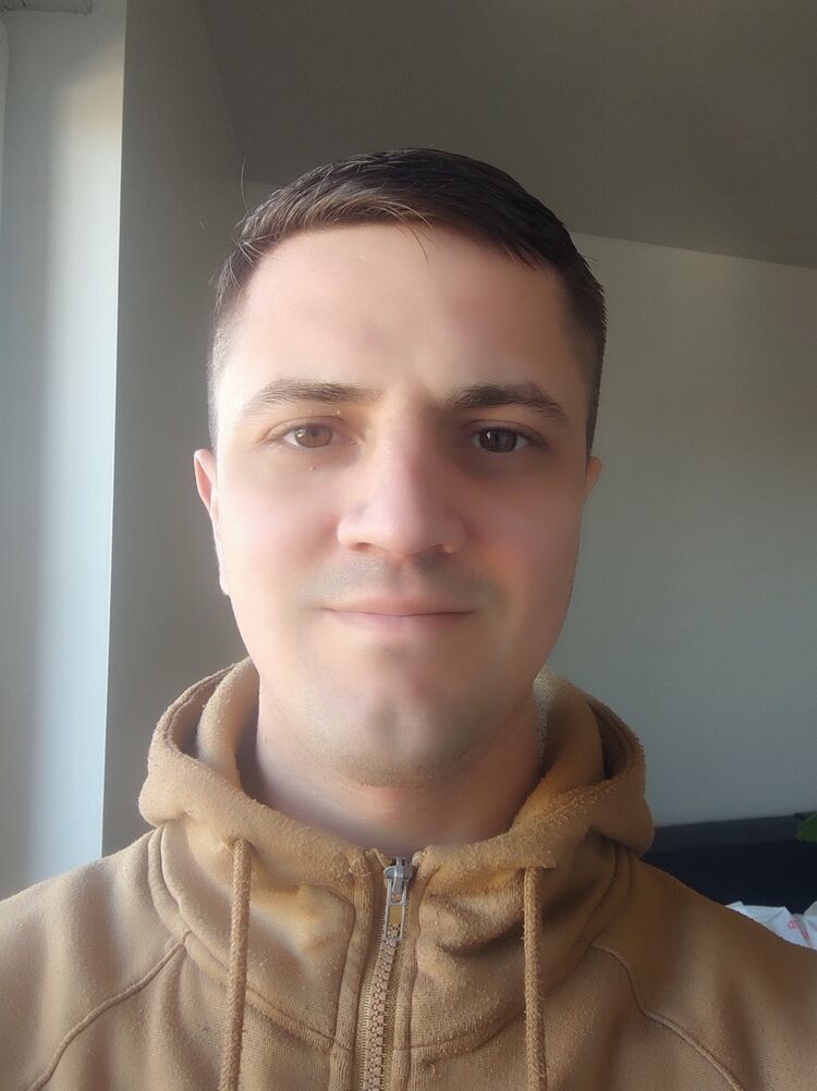  ,   Marin, 32 ,   c 
