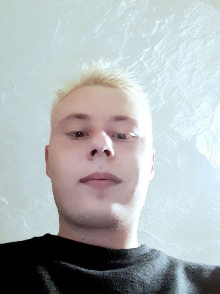  46773736  , 22 ,    