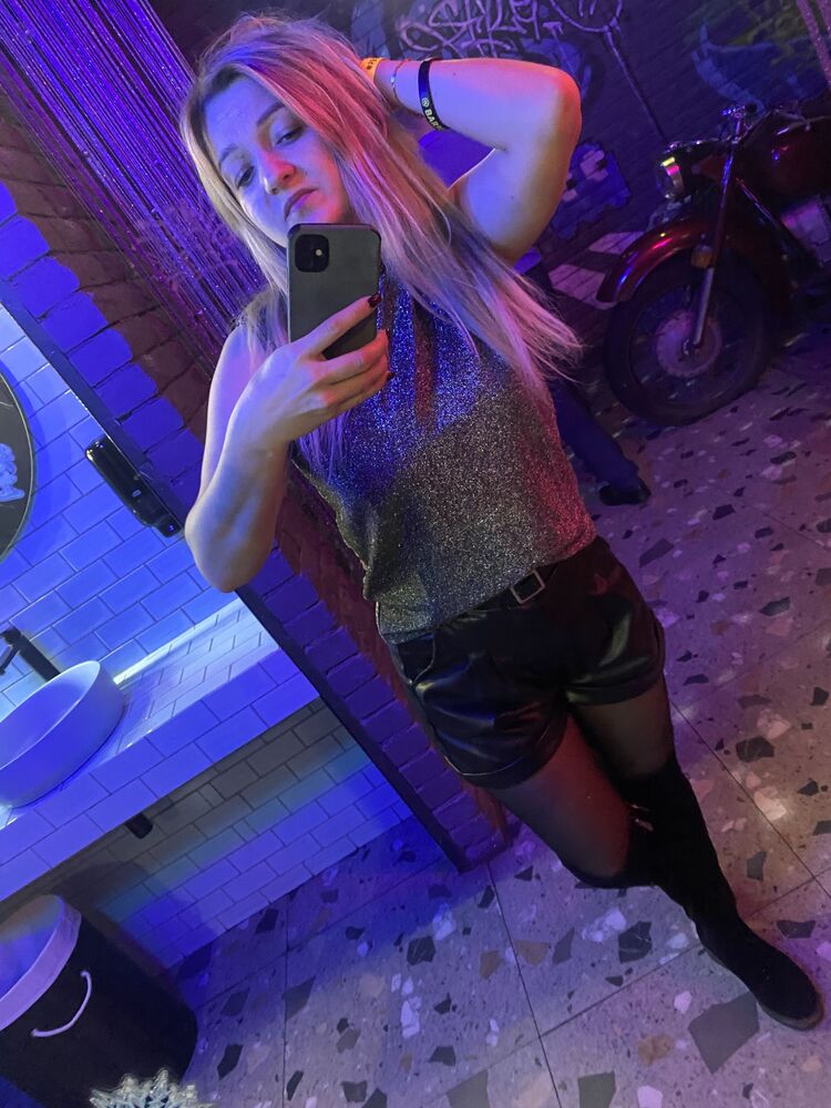  49517936  , 32 ,    
