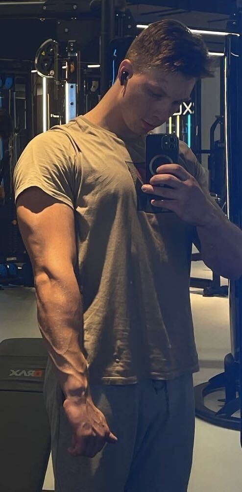  53489956  , 24 ,    -