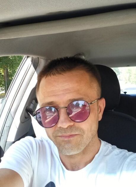  52995366  Roma, 42 ,    