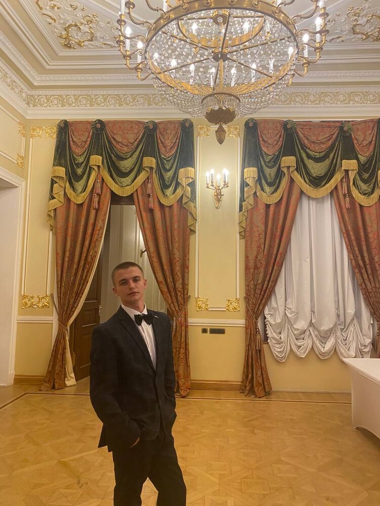  53807346  , 19 ,    -