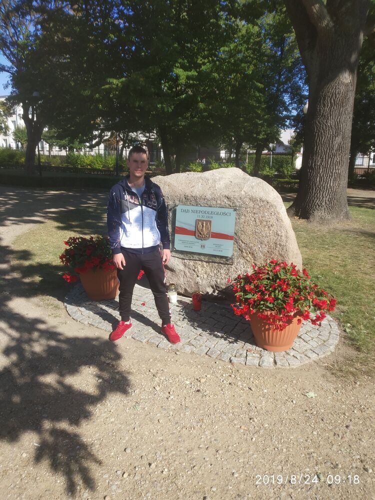  22759376  Vadim, 33 ,    