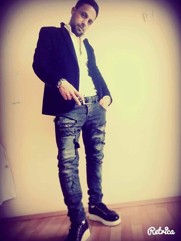  ,   Alper, 32 ,   ,   , c 
