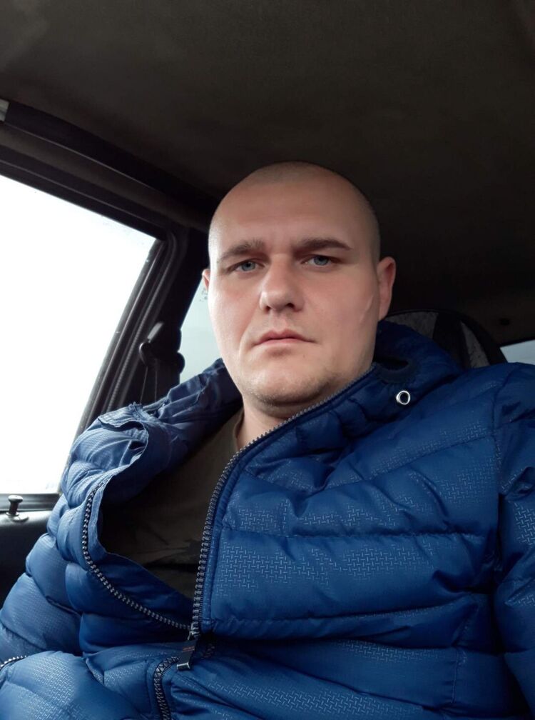  ,   Artem, 39 ,   ,   , c , 