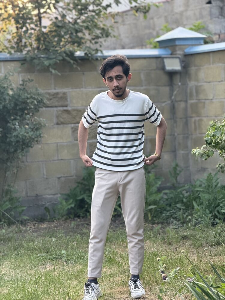  52694836  Ahmed, 26 ,    