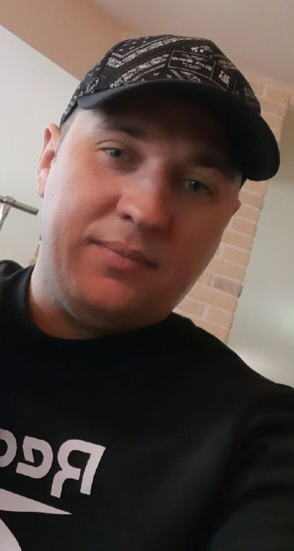  ,   Igor, 35 ,   ,   , c 