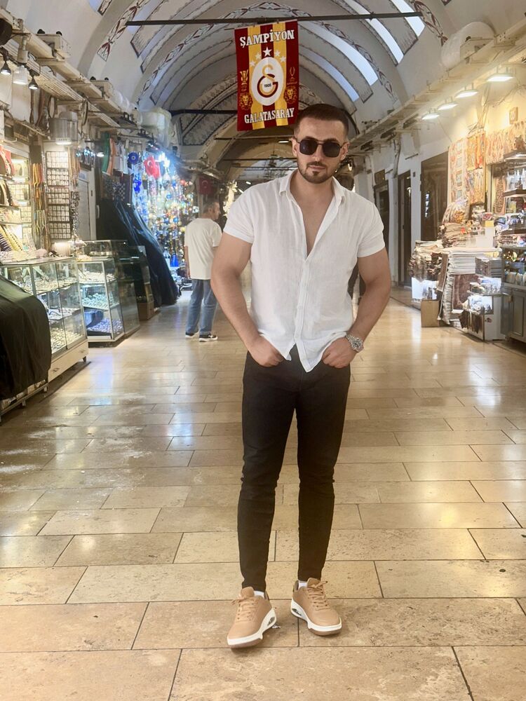  ,   Orhan, 32 ,   ,   