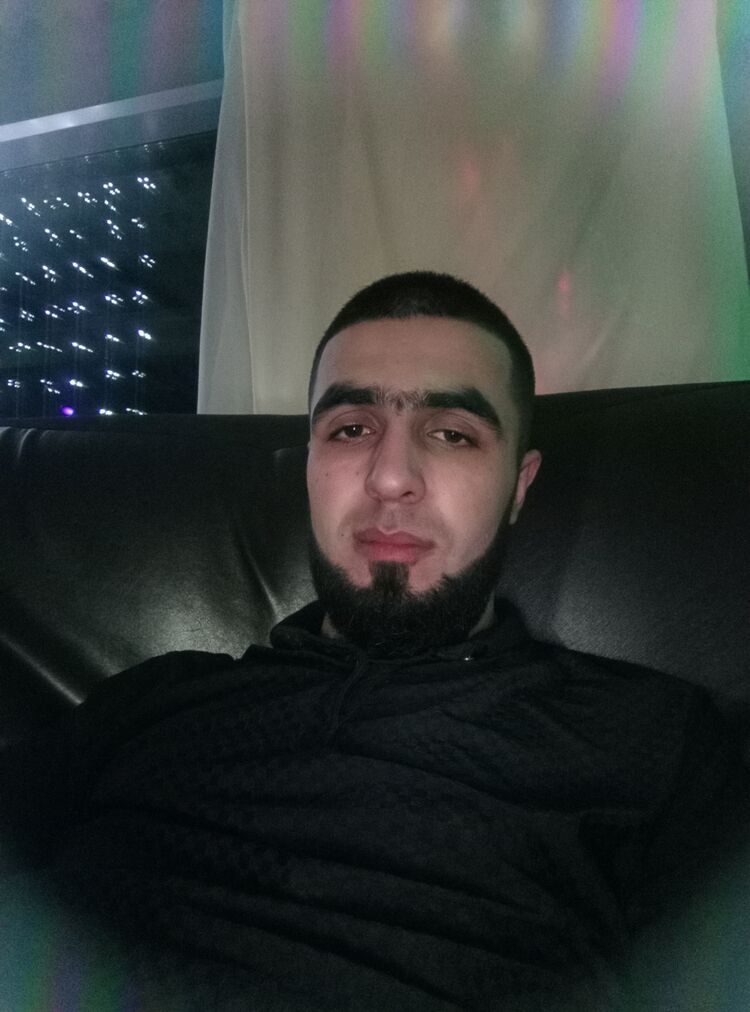  49627366  , 25 ,    
