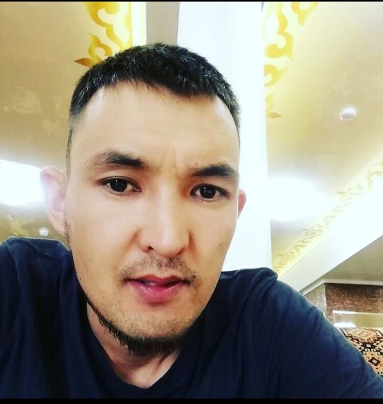 ���� 24961836 ������� Mister, 35 ���, ���� ���������� � �������