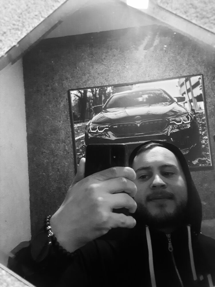  23813436  Alizadeh, 28 ,    