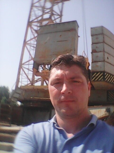  ,   Nik, 48 ,   