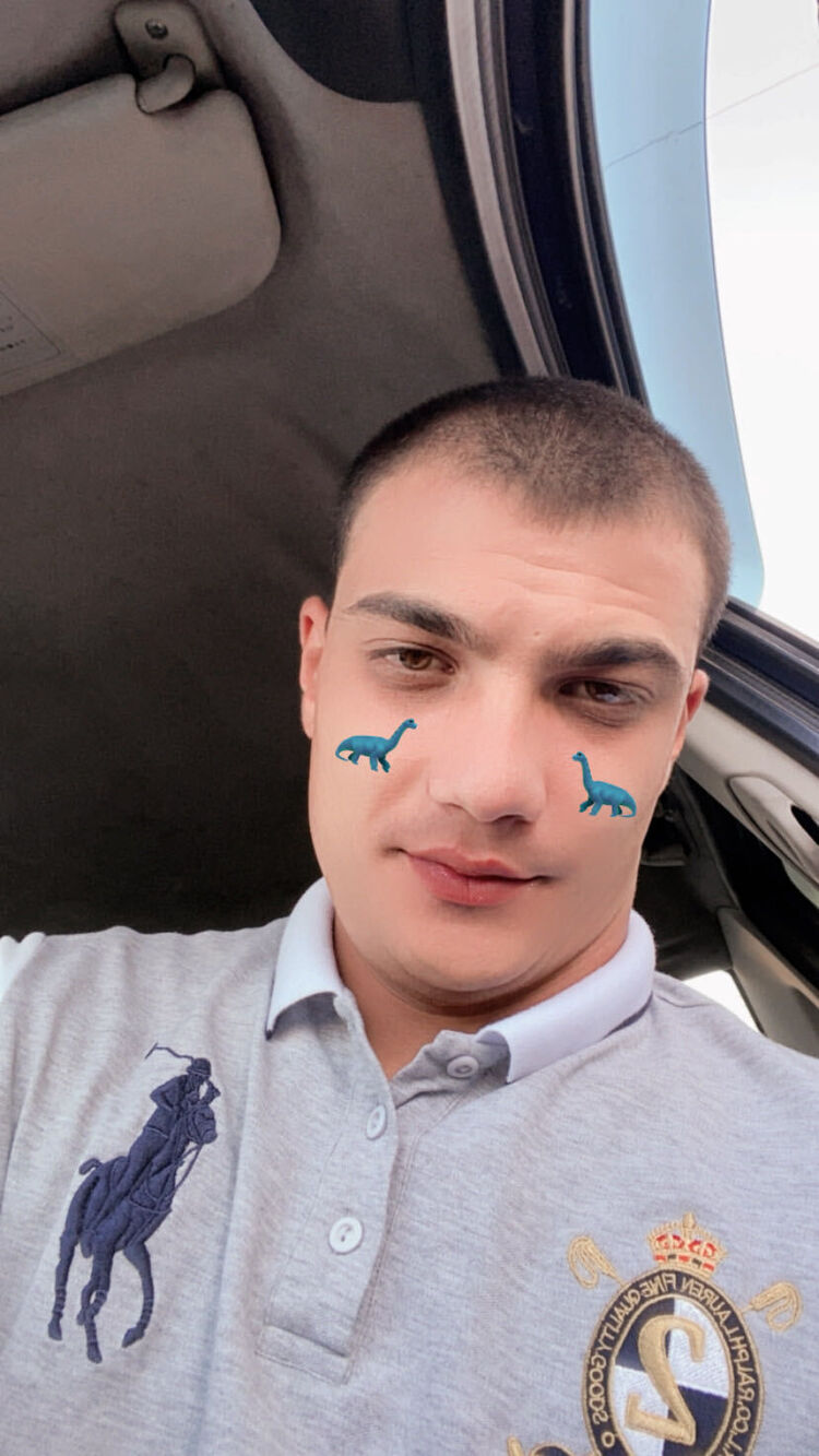  24035946  , 44 ,    