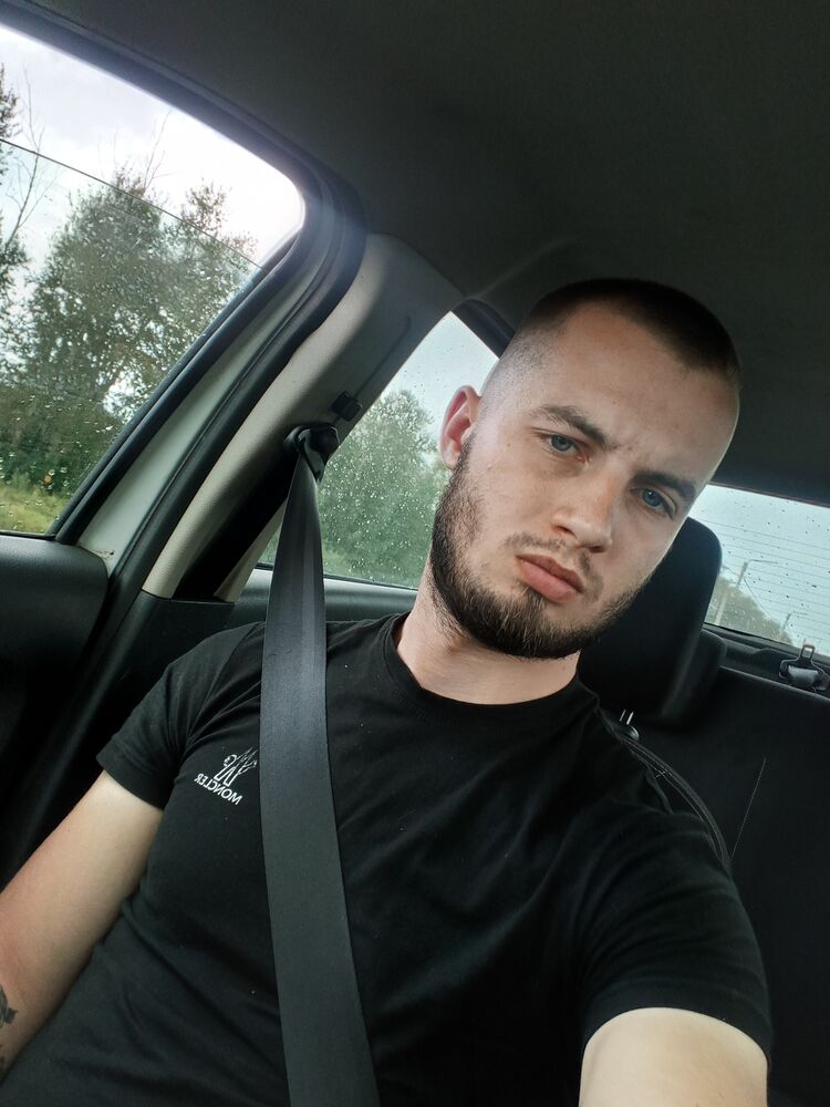  40787886  , 24 ,    