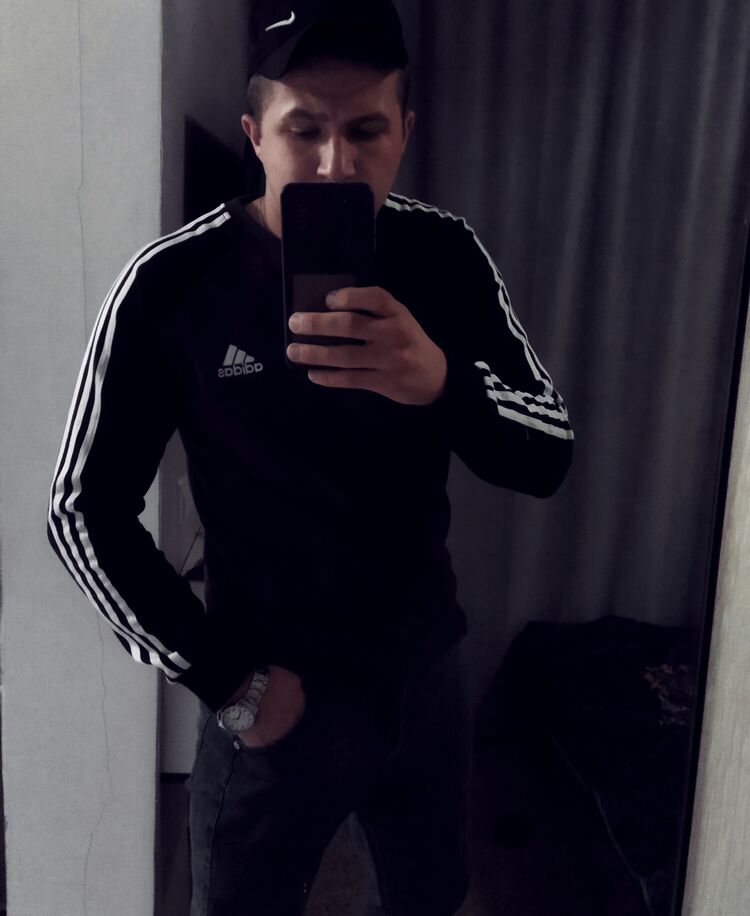  29415896  Alexander, 22 ,    