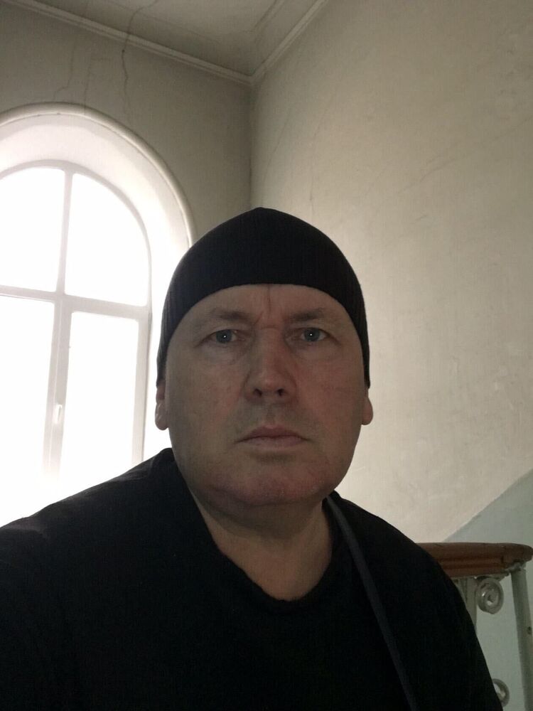  35881496  Sergey, 48 ,    